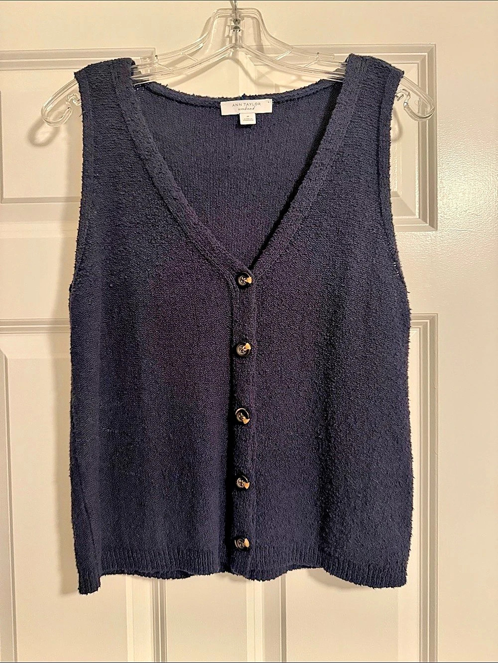 Ann Taylor Sleeveless Button-Front Sweater Vest in Navy Size Medium